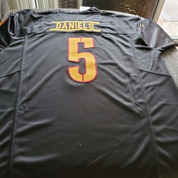 Football jersey - Picture 2 of 6